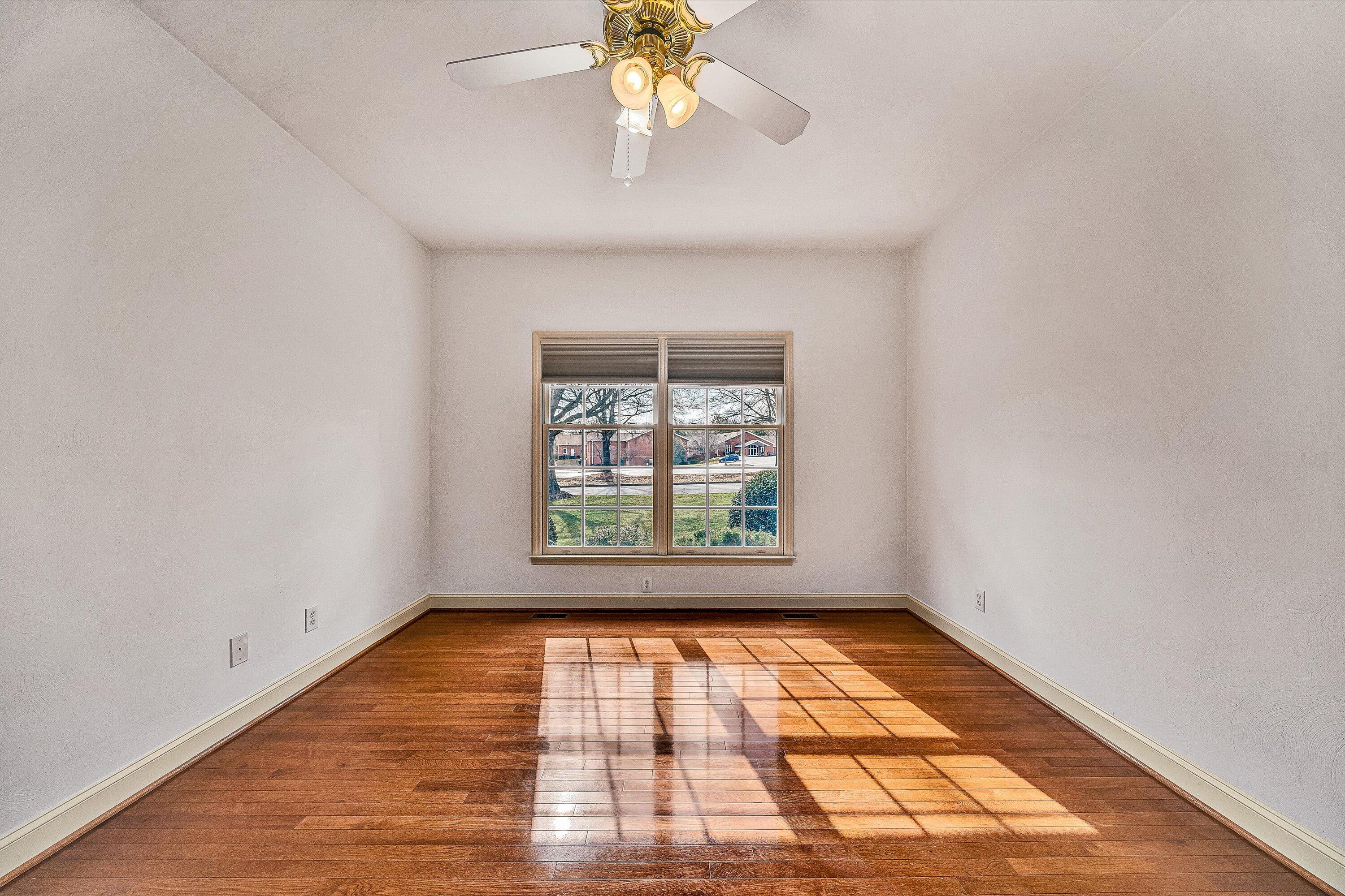 3723 Renfield Drive Southwest Roanoke, VA 24018 - Photo 26 of 61 25-VM-01036