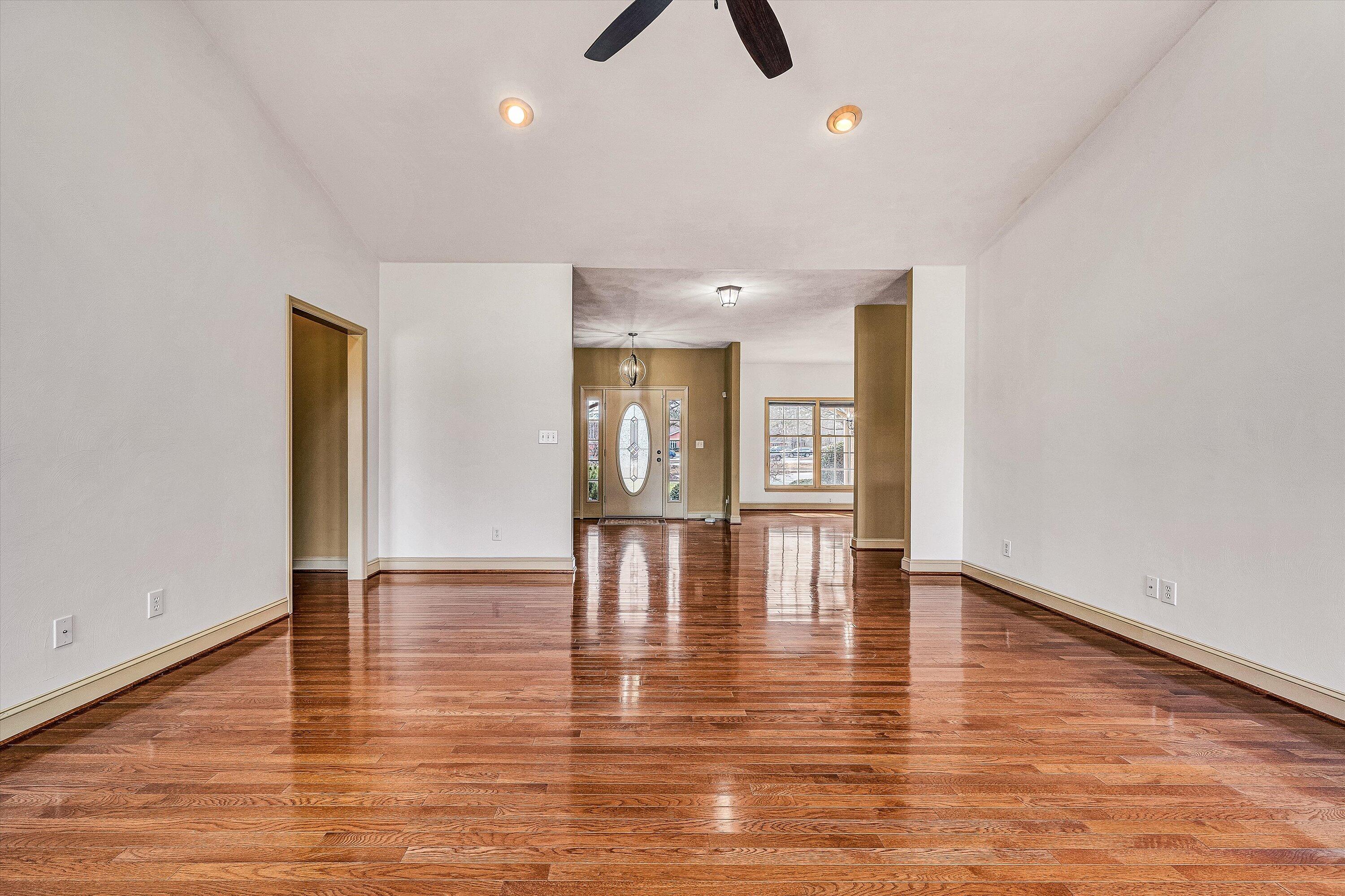 3723 Renfield Drive Southwest Roanoke, VA 24018 - Photo 8 of 61 07-VM-00979