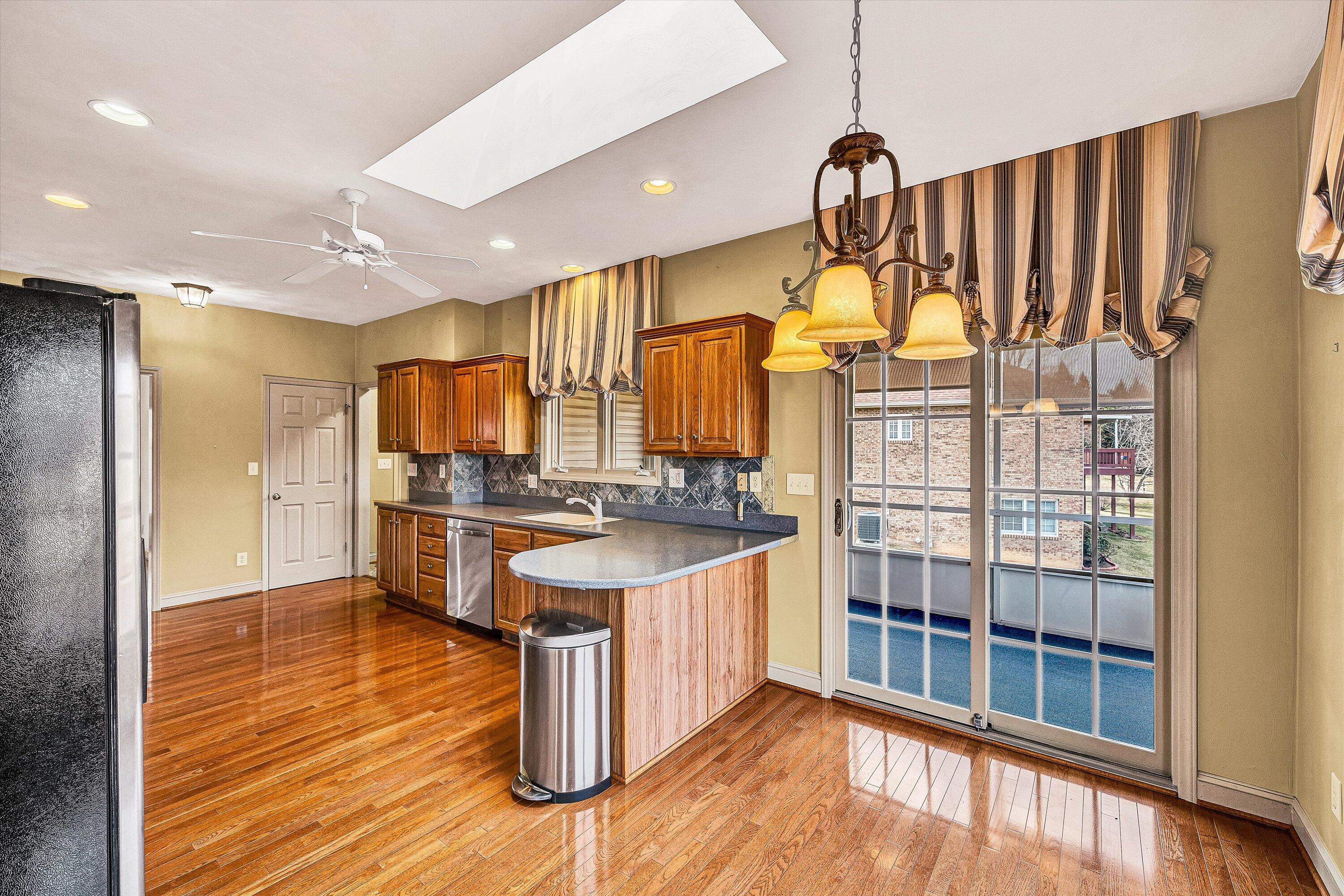 3723 Renfield Drive Southwest Roanoke, VA 24018 - Photo 10 of 61 09-VM-00985