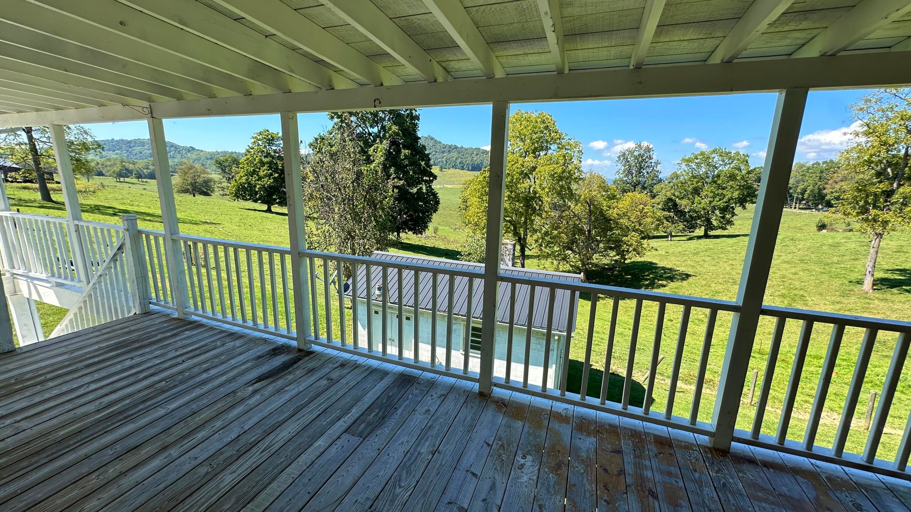 4061 Fairview Road Lewisburg, WV 24901 - Photo 8 of 93 Gallery Image 8