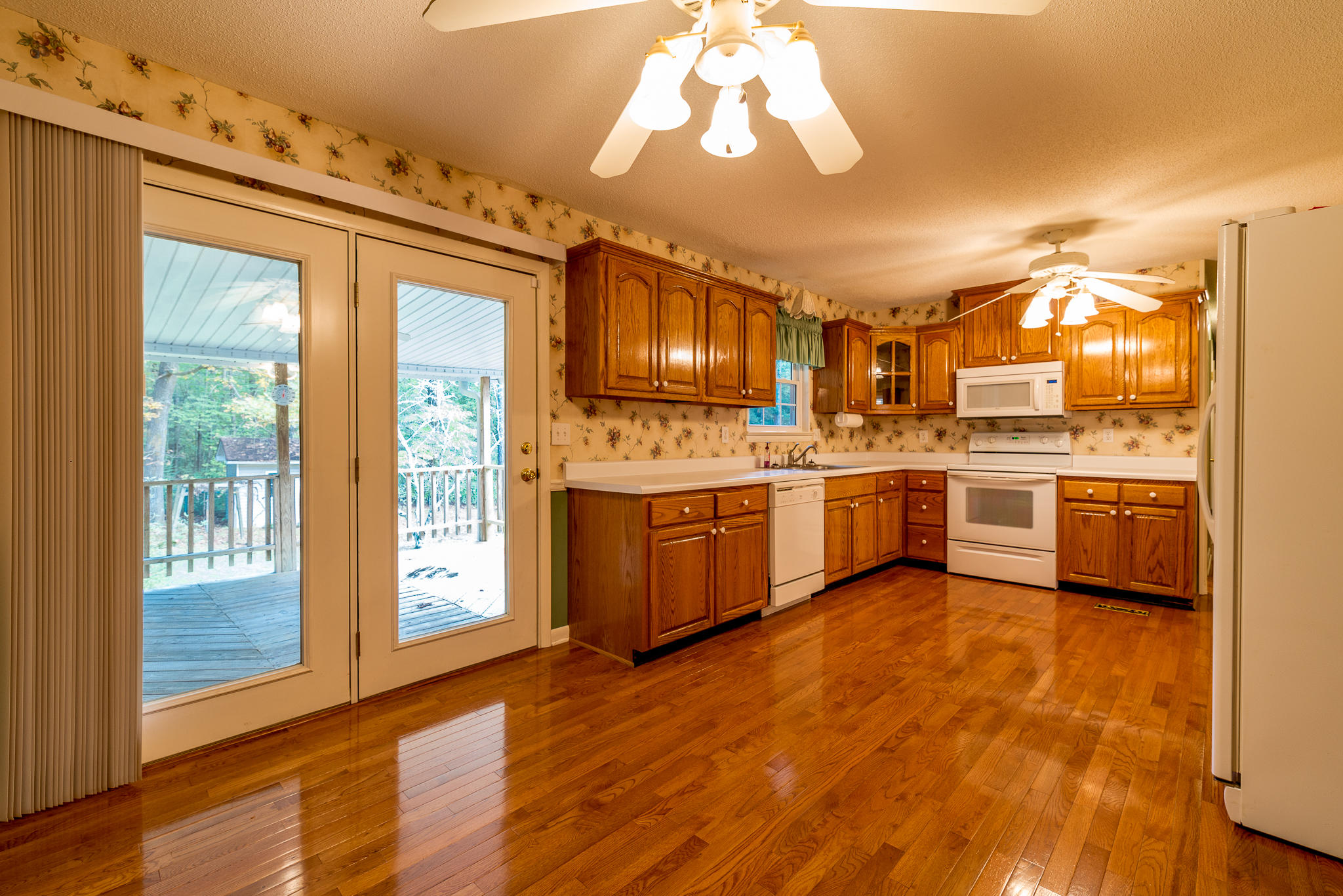 437 Gravitt Road Chickamauga, GA 30707 - Photo 4 of 17 437 gravitt rd-5
