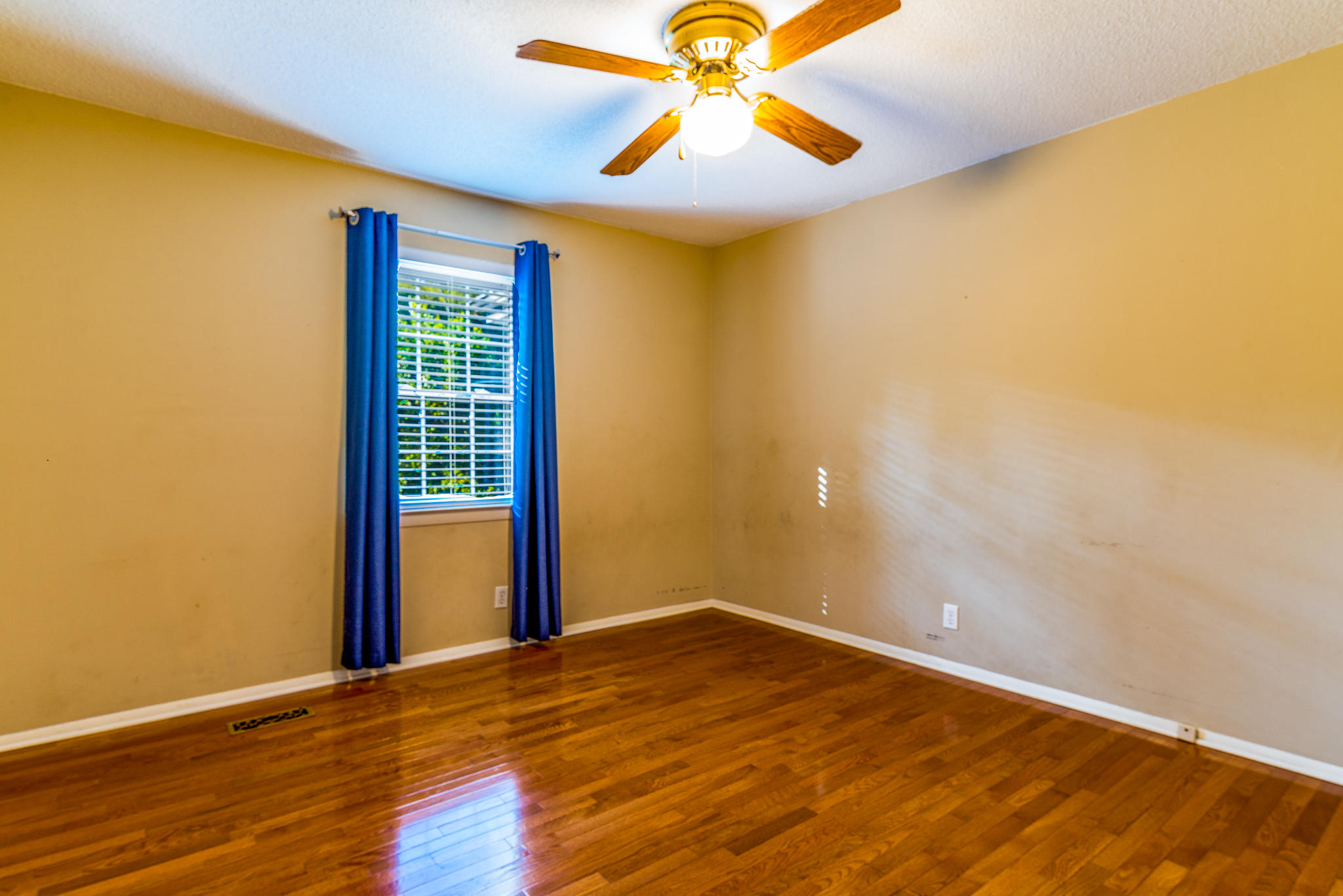 437 Gravitt Road Chickamauga, GA 30707 - Photo 6 of 17 437 gravitt rd-22