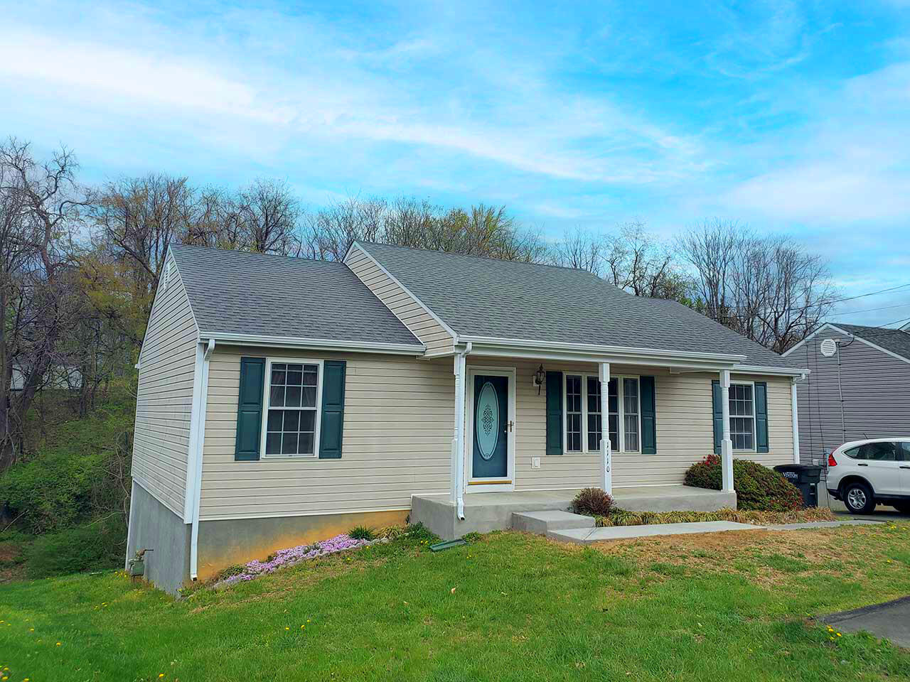 1110 Mountain View Road Vinton, VA 24179 - Photo 1 of 26 MainPhoto