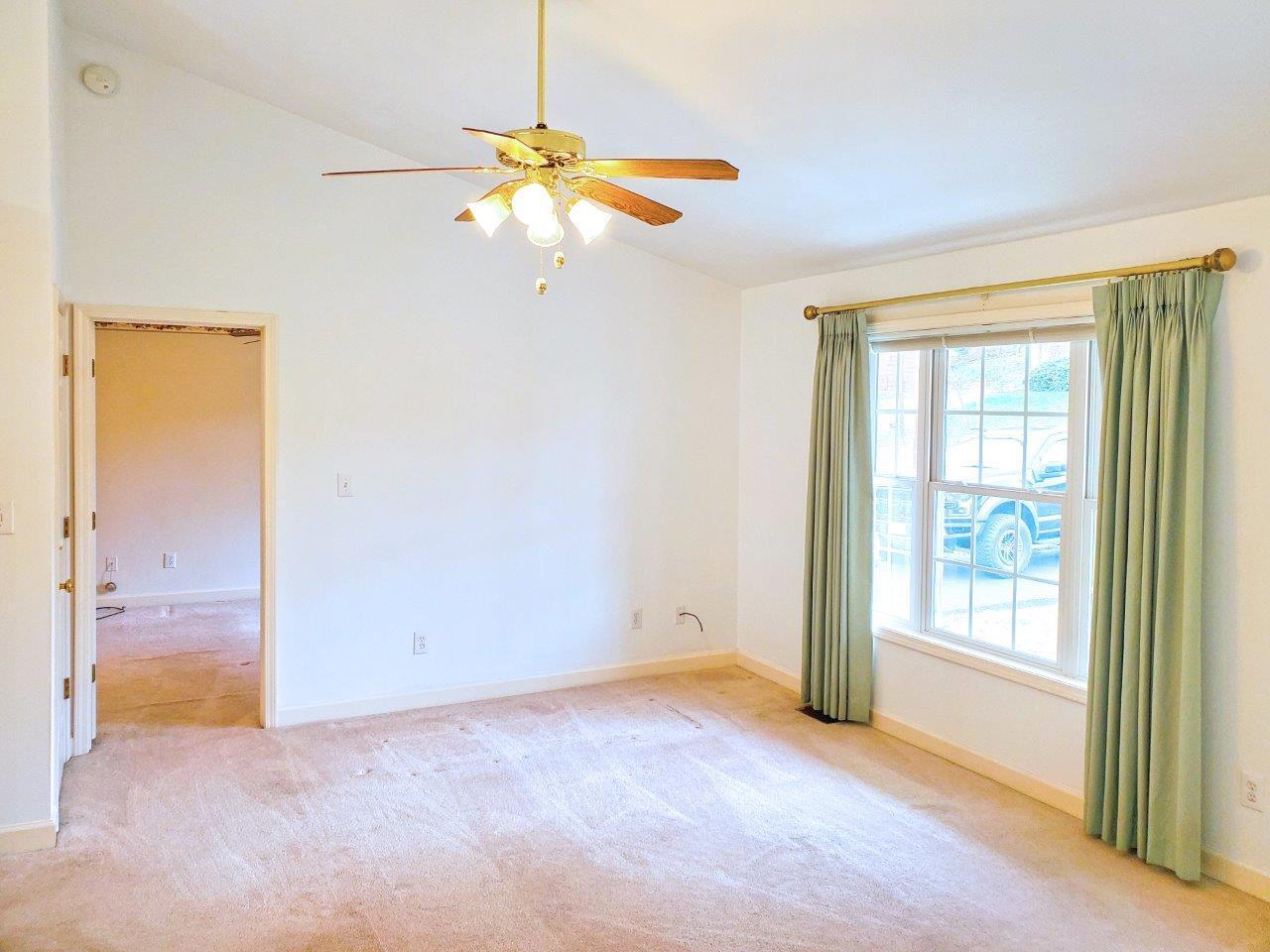 1110 Mountain View Road Vinton, VA 24179 - Photo 5 of 26 20250331_140317