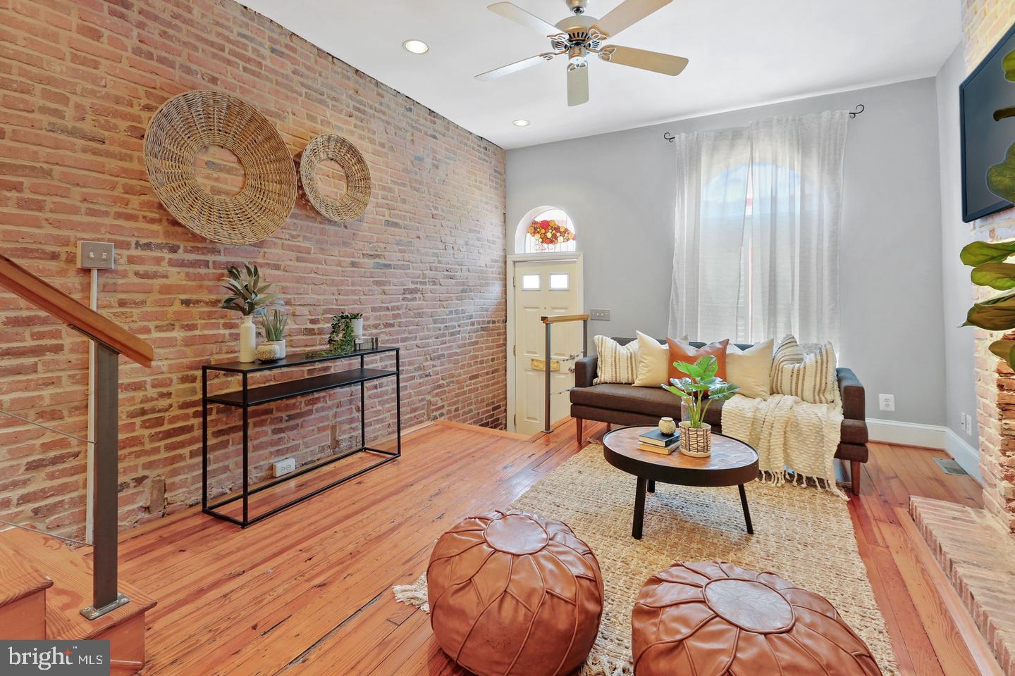 1528 Covington Street Baltimore, MD 21230 - Photo 4 of 29