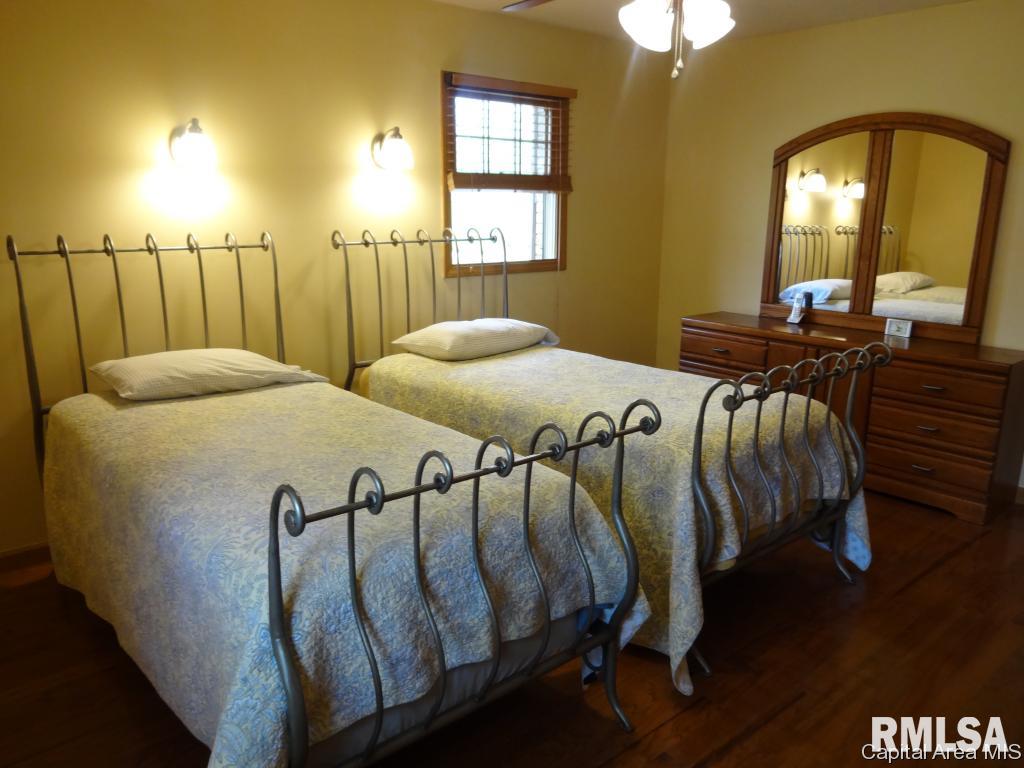 11064 Robin Lane Athens, IL 62613 - Photo 14 of 29 Gallery Image 14