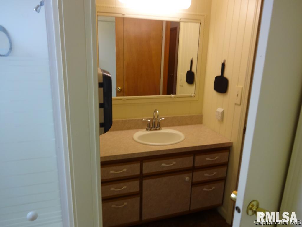 11064 Robin Lane Athens, IL 62613 - Photo 18 of 29 Gallery Image 18