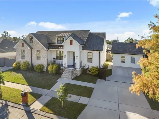 $450,000 | 2804 Volpe Drive, Chalmette, LA 70043