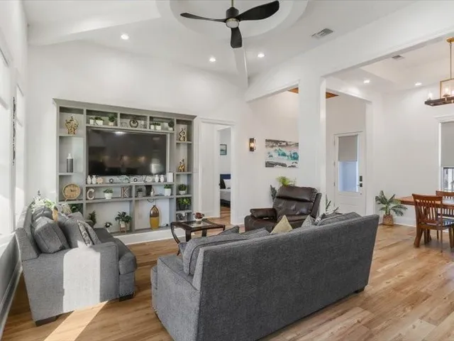 $450,000 | 2804 Volpe Drive, Chalmette, LA 70043