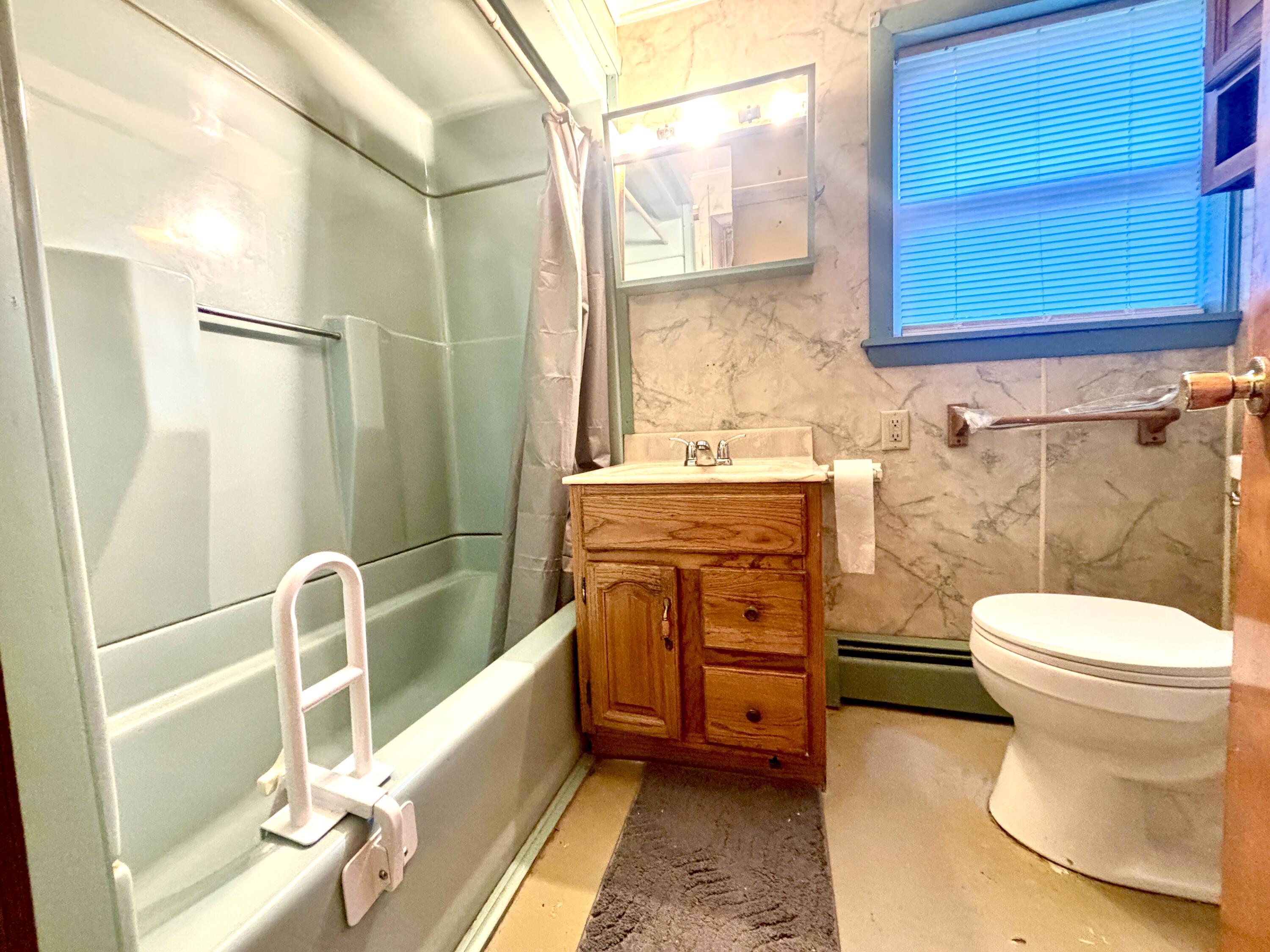 33 Abbott Hill Road Dexter, ME 04930 - Photo 26 of 35 Full Bath