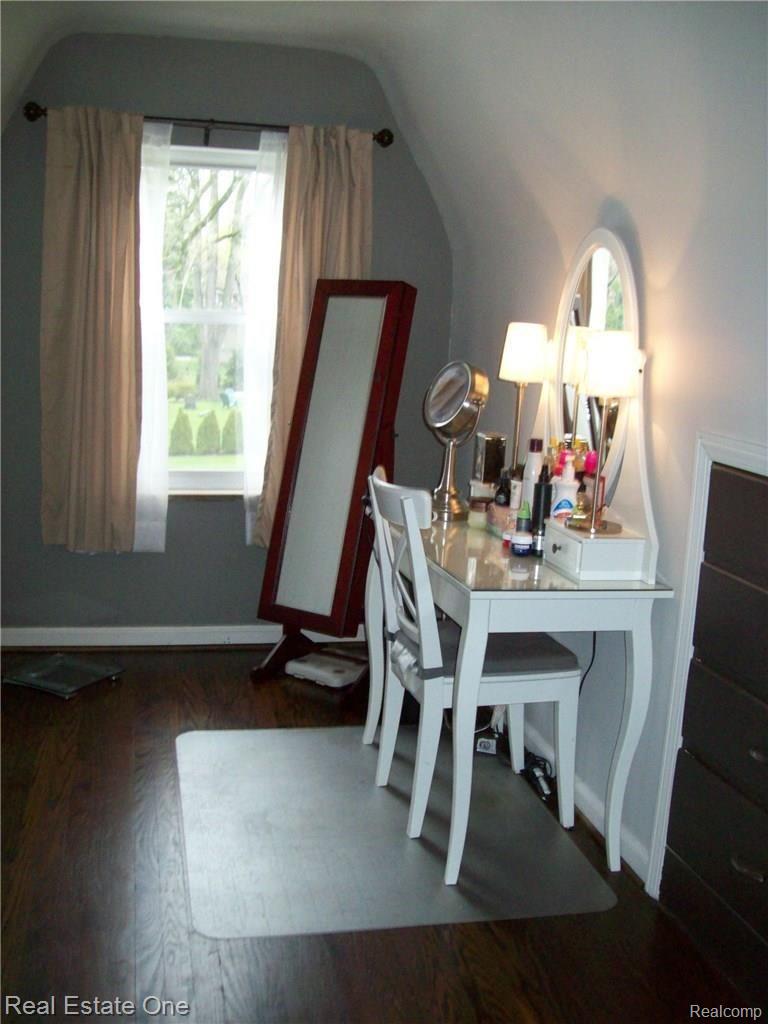 48 Maplefield Road Pleasant Ridge, MI 48069 - Photo 19 of 29 Maplefield mstr.jpg