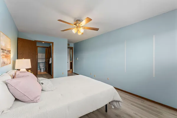 $159,900 | 2485 Canabury Drive, Unit 212, Little Canada, MN 55117