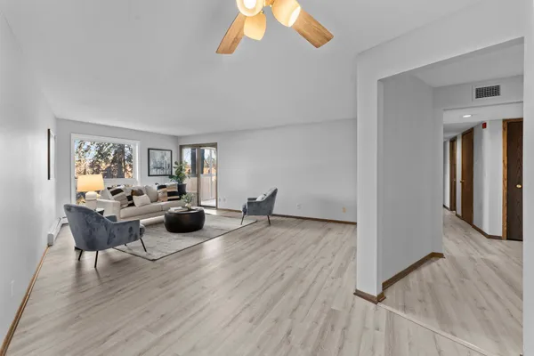 $159,900 | 2485 Canabury Drive, Unit 212, Little Canada, MN 55117