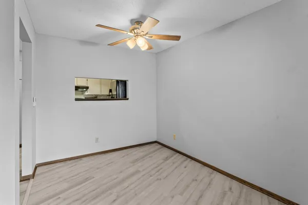 $159,900 | 2485 Canabury Drive, Unit 212, Little Canada, MN 55117