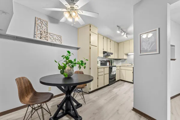 $159,900 | 2485 Canabury Drive, Unit 212, Little Canada, MN 55117