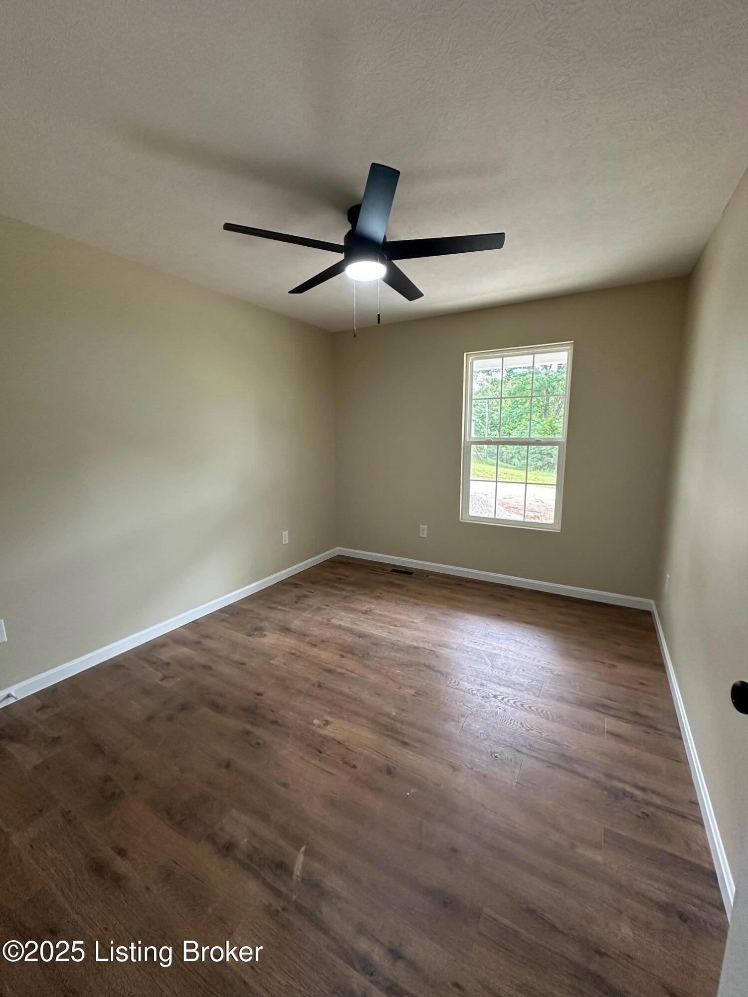 185 Rambling Ridge Road Brandenburg, KY 40108 - Photo 12 of 29 br 4