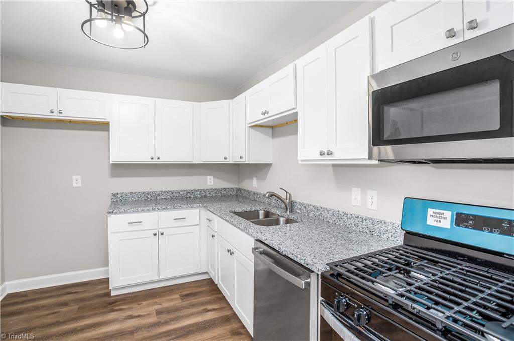 650 Rugby Row, Unit H Winston-Salem, NC 27106 - Photo 4 of 17 Gallery Image 4