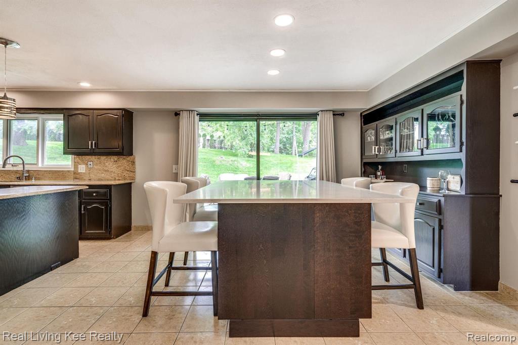 1802 North Kilburn Road Rochester Hills, MI 48306 - Photo 14 of 35