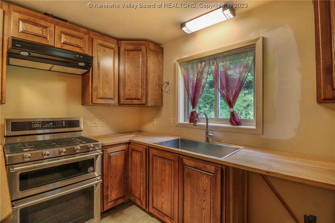 215 Sandy Run Road Elizabeth, WV 26143 - Photo 4 of 29 Gallery Image 4