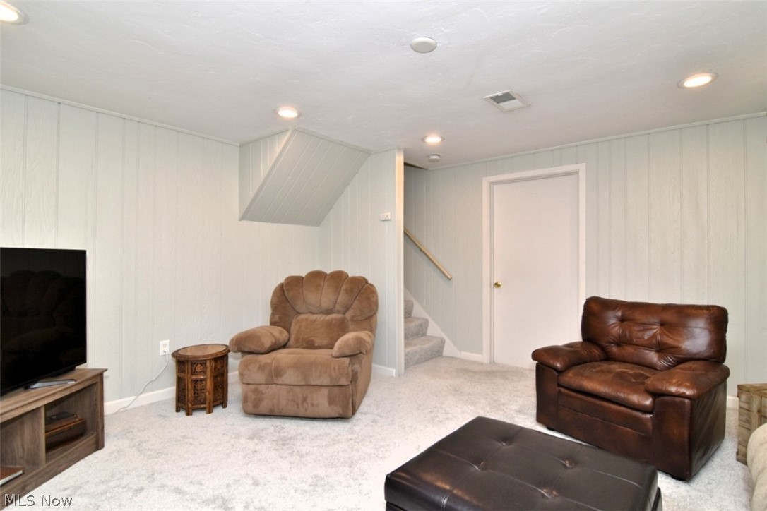6419 Longridge Road Cleveland, OH 44124 - Photo 28 of 38