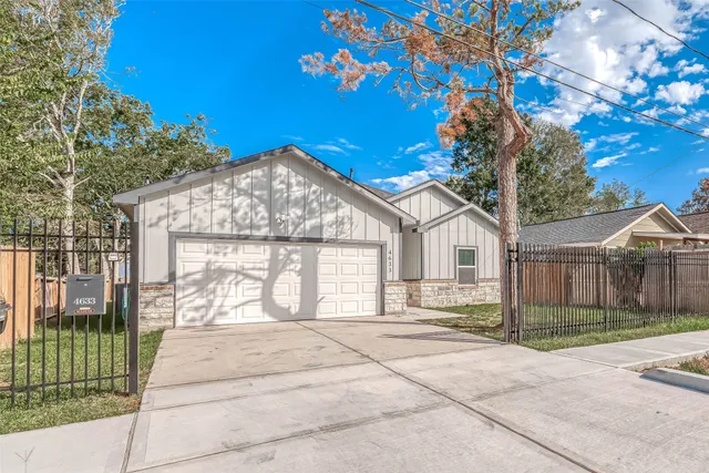 a house view with a outdoor space