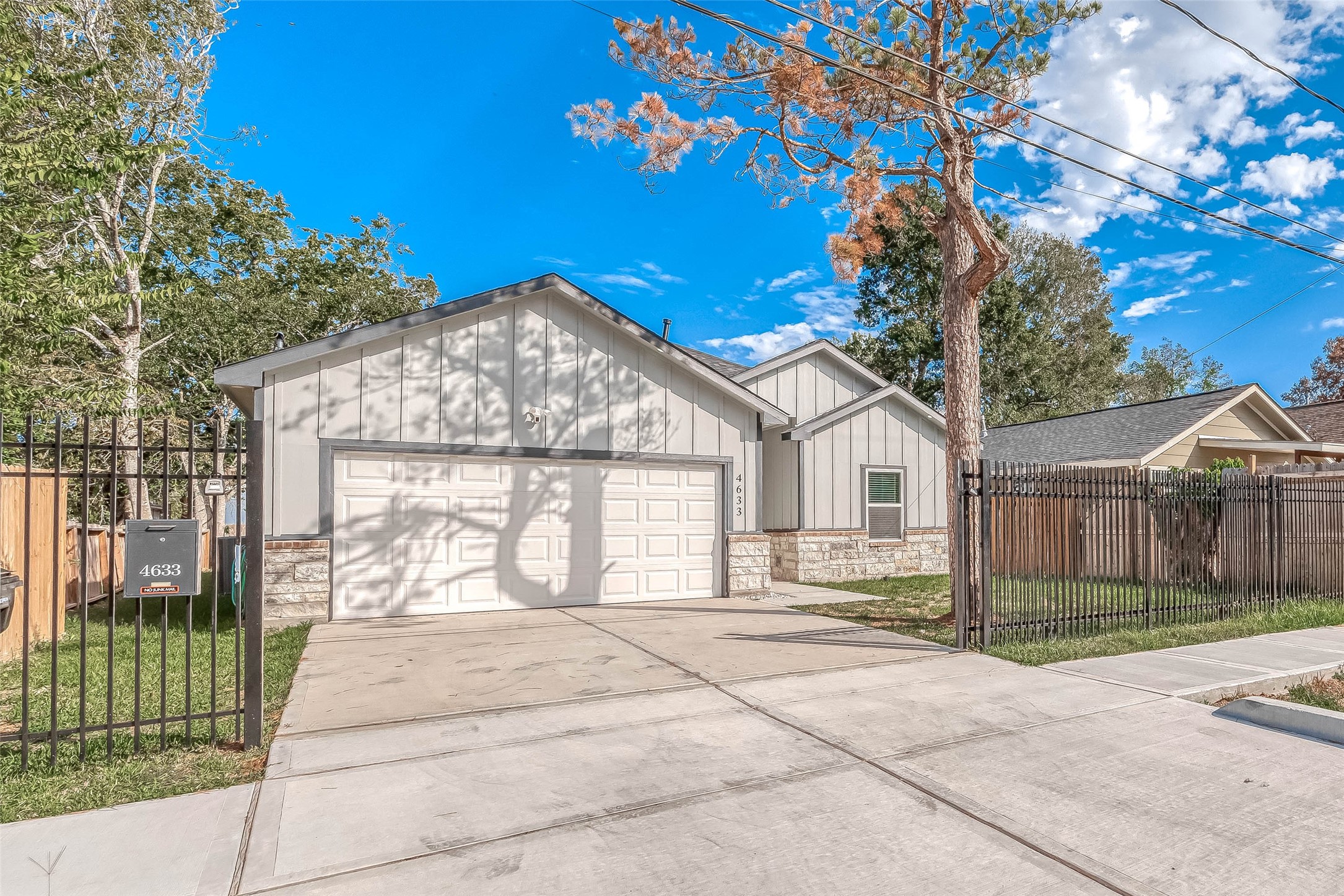 a house view with a outdoor space