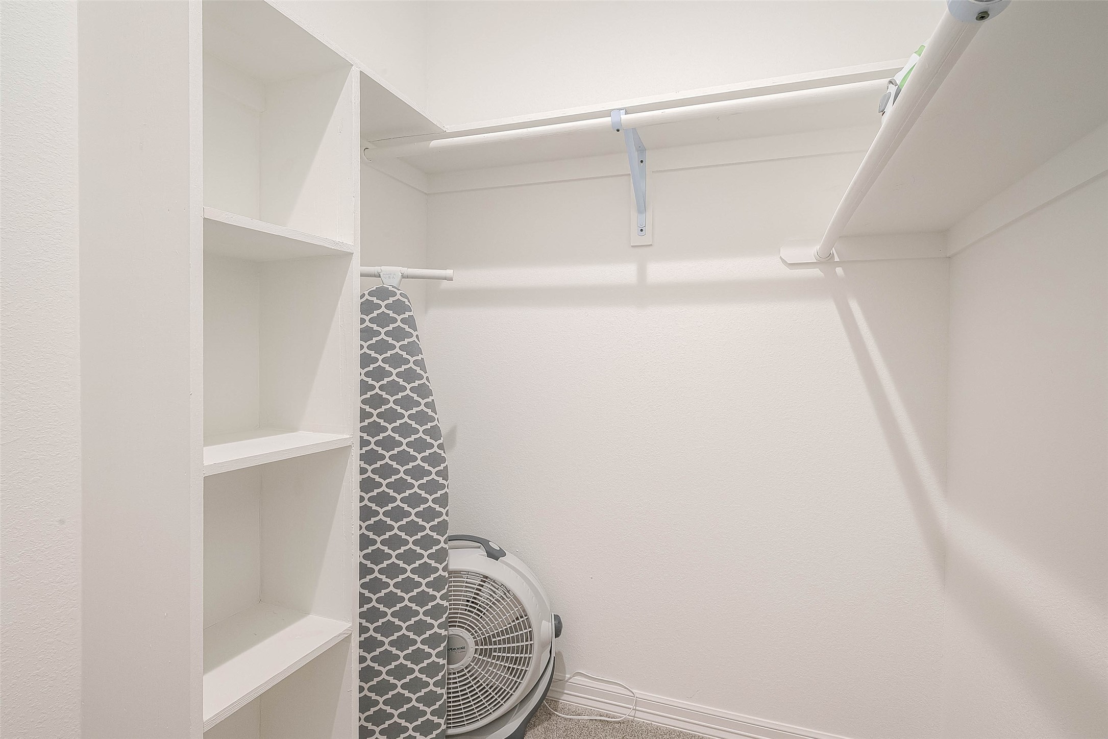 4633 Larkspur Street Houston, TX 77051 - Photo 14 of 48 a bathroom with a shower