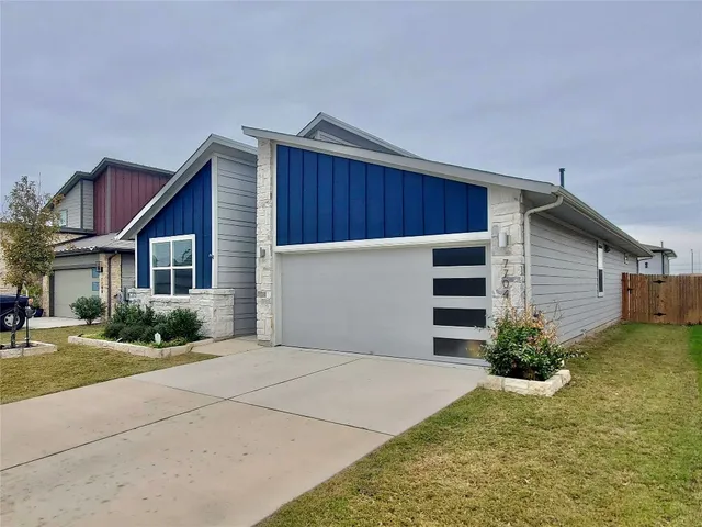 $2,295 | 7704 City Top Boulevard, Austin, TX 78724