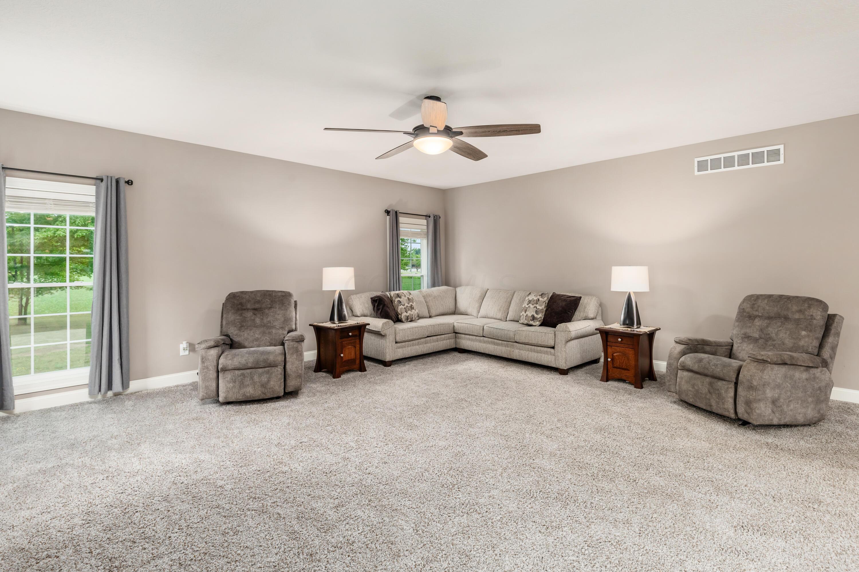 885 Shanahan Road Lewis Center, OH 43035 - Photo 21 of 35 B-885_Shanahan-068