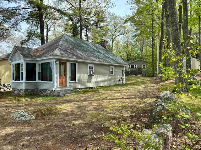 $2,100,000 | 19 Smith Cove Road, Gilford, NH 03249