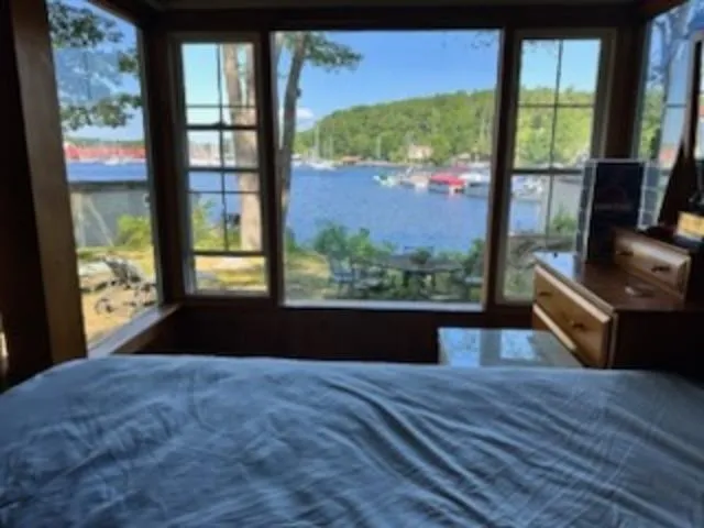 $2,100,000 | 19 Smith Cove Road, Gilford, NH 03249