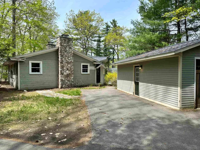 $2,100,000 | 19 Smith Cove Road, Gilford, NH 03249