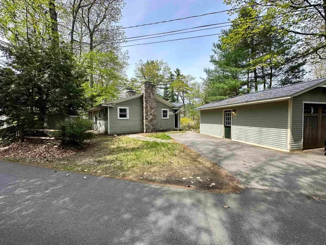 $2,100,000 | 19 Smith Cove Road, Gilford, NH 03249