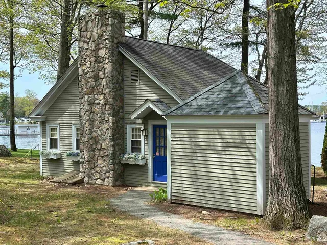 $2,100,000 | 19 Smith Cove Road, Gilford, NH 03249