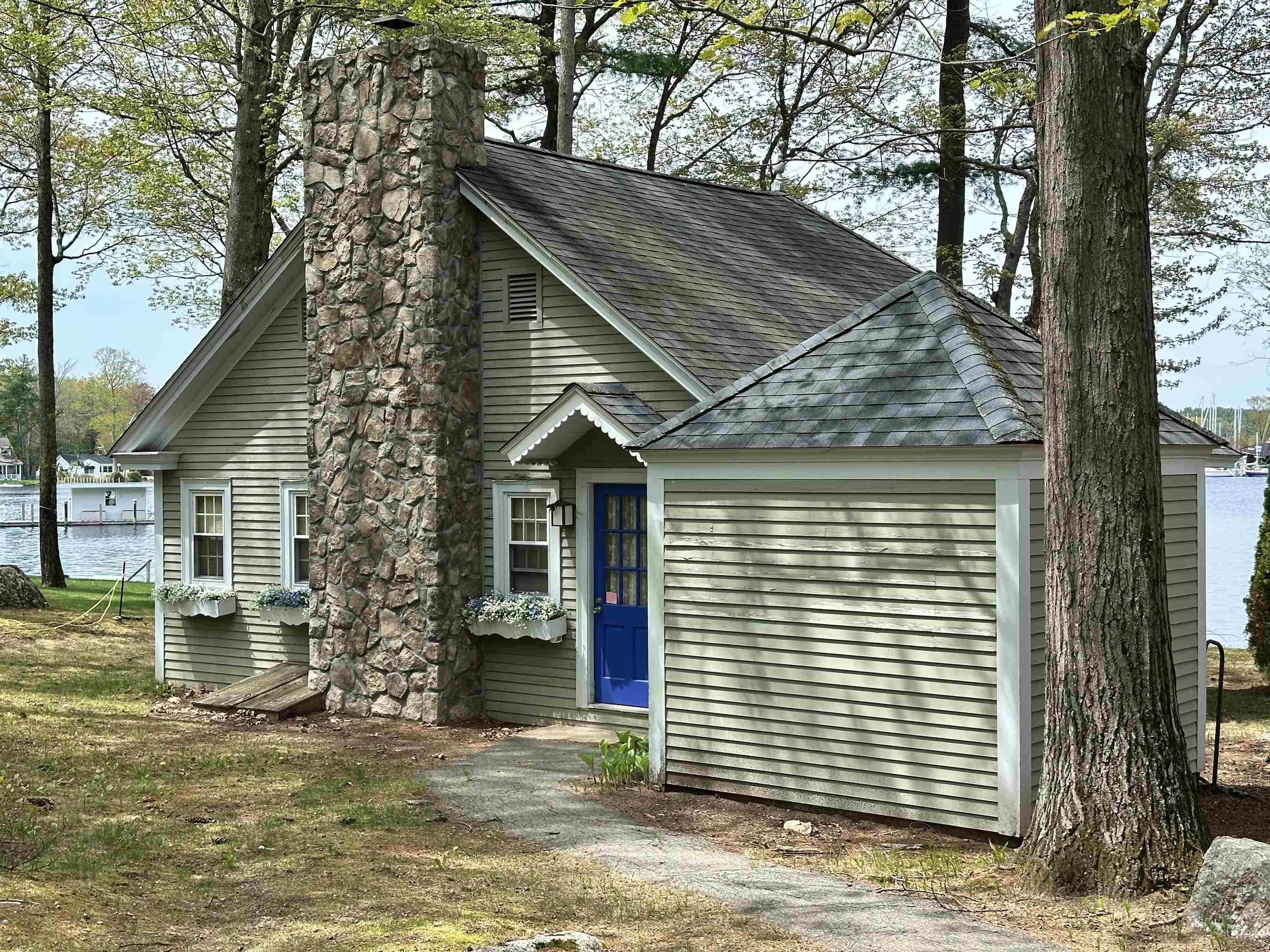 19 Smith Cove Road Gilford, NH 03249 - Photo 5 of 44