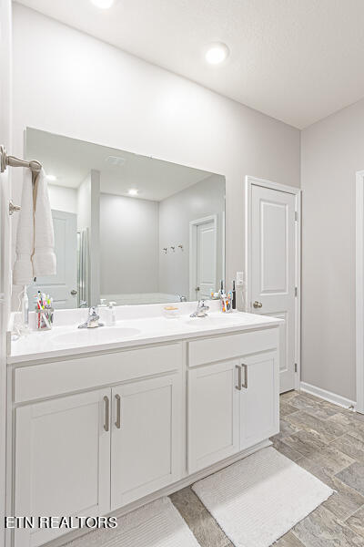 2614 Red Barn Road Knoxville, TN 37931 - Photo 18 of 33 Primary Bath
