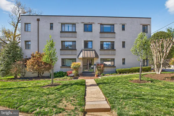 $276,500 | 2600 Tunlaw Road Northwest, Unit 6, Washington, DC 20007