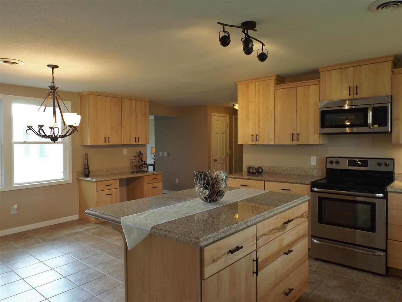 5909 Butt Road Fort Wayne, IN 46818 - Photo 8 of 36