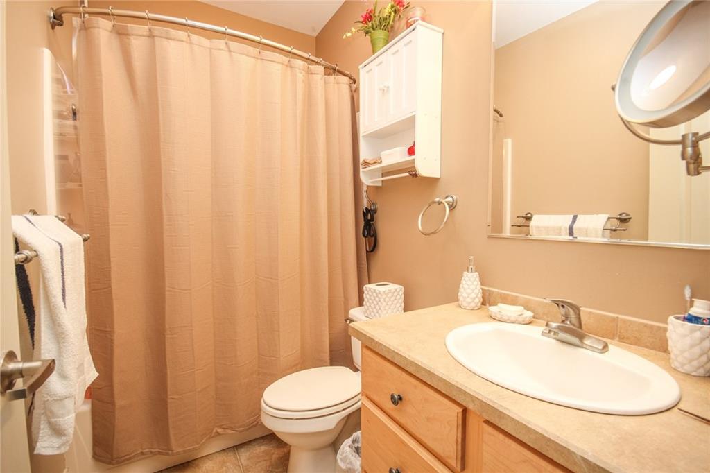 393 Mowry Road Monaca, PA 15061 - Photo 11 of 25 Full hall bath.....