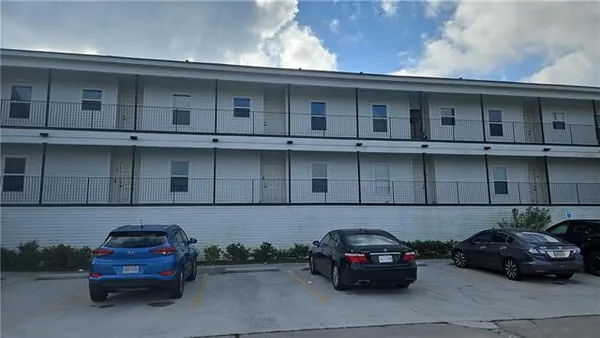 $1,250 | 4504 Pontchartrain Drive, Slidell, LA 70458