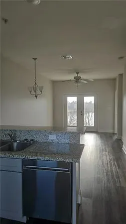 $1,250 | 4504 Pontchartrain Drive, Slidell, LA 70458