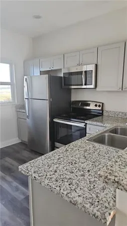 $1,250 | 4504 Pontchartrain Drive, Slidell, LA 70458