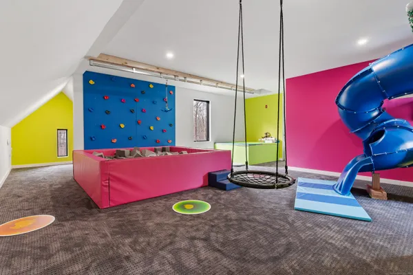 a bed room with a bed