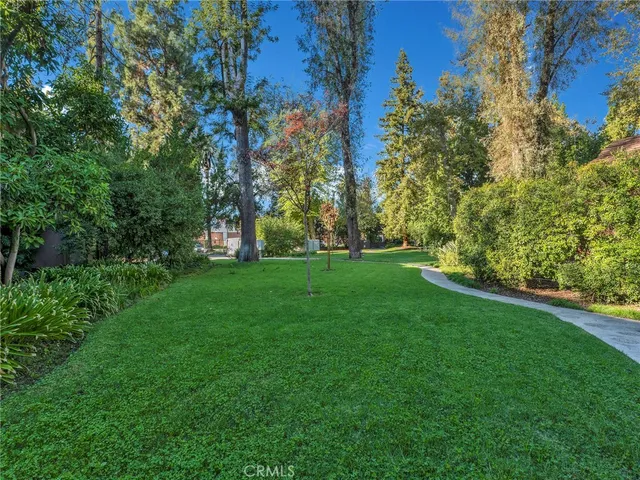 $379,999 | 7050 Shoup Avenue, Unit 225, Canoga Park, CA 91303