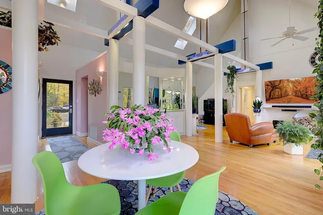 $699,999 | 4950 Hardesty Road, Huntingtown, MD 20639