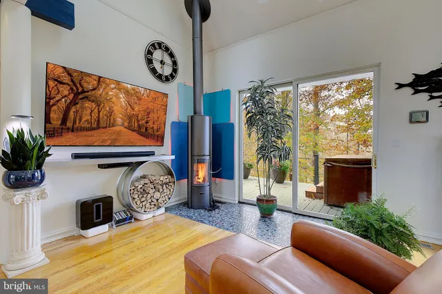 $699,999 | 4950 Hardesty Road, Huntingtown, MD 20639