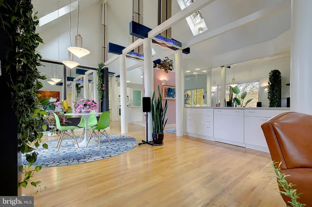 $699,999 | 4950 Hardesty Road, Huntingtown, MD 20639