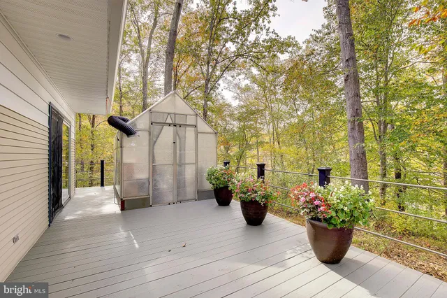 $699,999 | 4950 Hardesty Road, Huntingtown, MD 20639