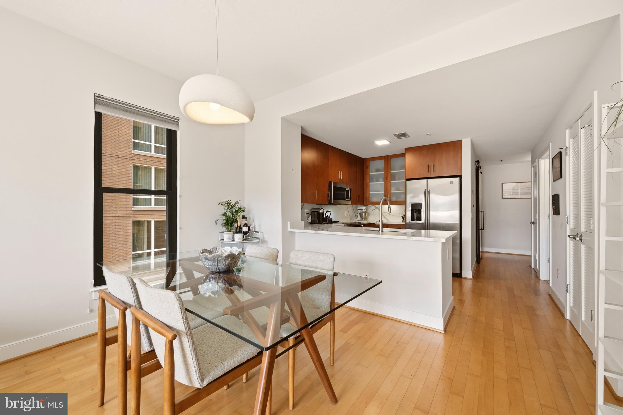910 M Street Northwest, Unit 403 Washington, DC 20001 - Photo 3 of 31