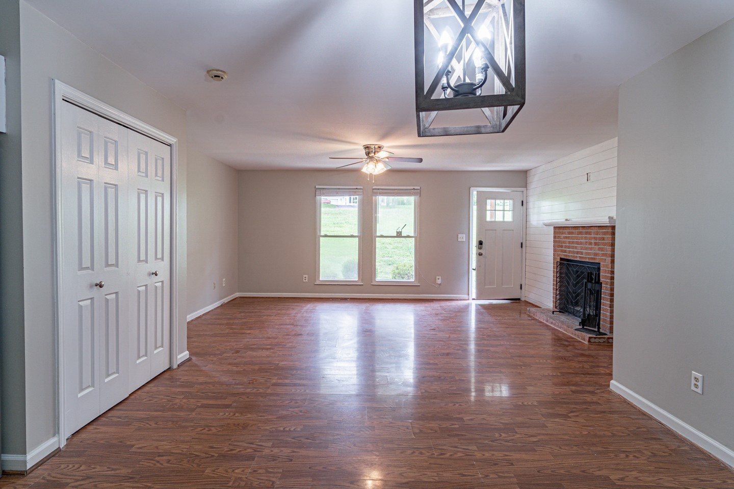 1226 Chapmansboro Road Chapmansboro, TN 37035 - Photo 12 of 26 Gallery Image 12